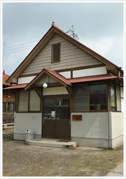 西大寺バスセンターに移築された旧財田駅駅舎